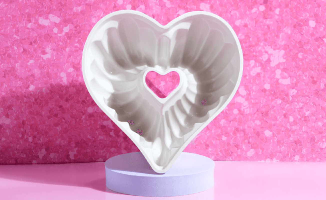 Paris Hilton Heart-Shaped Fluted Pan