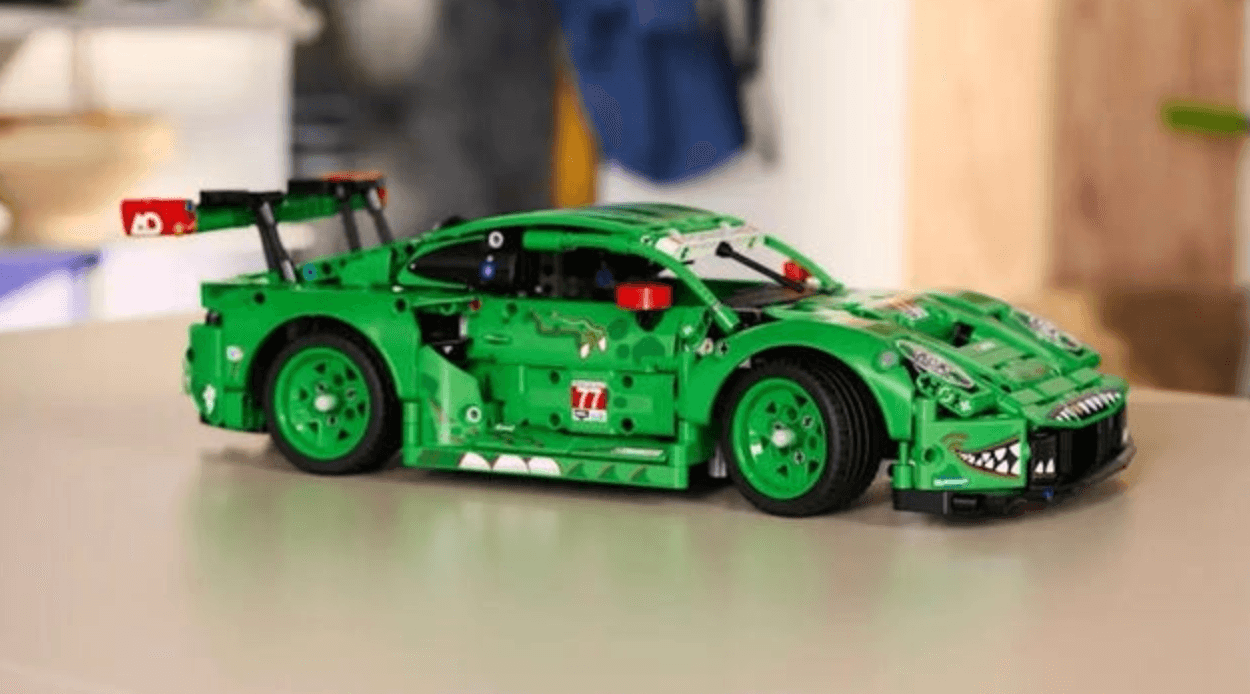 LEGO Porsche 911 GT3 R
